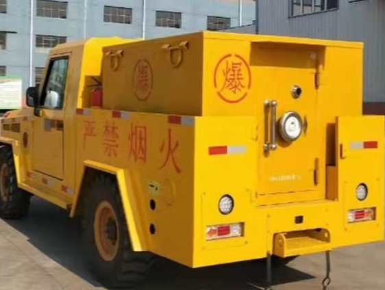 泗水凯龙爆破器材运输车：保障爆破任务的安全运行